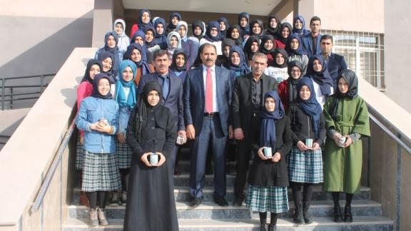 Anadolu İmam Hatip Lisesinden Bayır Bucak Türkmenlerine Yardım