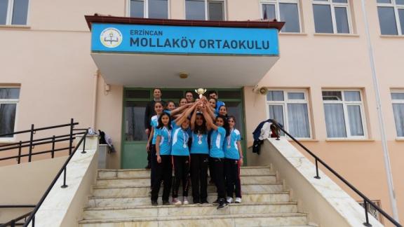 Mollaköy Ortaokulu Yıldız Kızlar Voleybol Müsabakalarında İl İkincisi Oldu