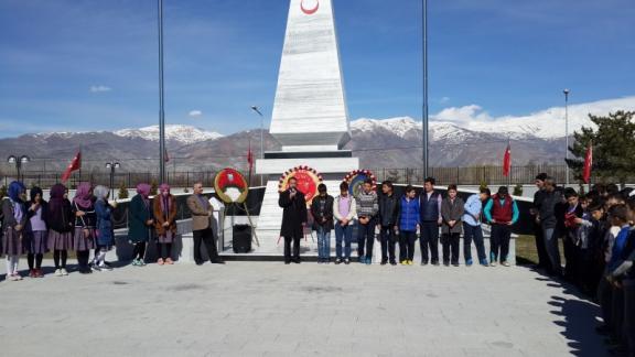 Erzincan Terzibaba İmam Hatip Ortaokulu Öğrenci ve Öğretmenlerinden Şehitler İçin 24 Hatim