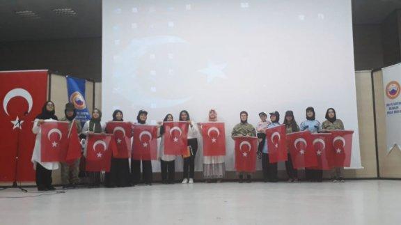 TOBB Binali Yıldırım Kız Anadolu İmam Hatip Lisesinden 15 Temmuz Şehitlerini Anma, Demokrasi ve Millî Birlik Günü Programı 