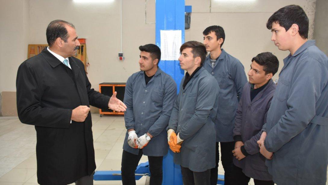 Erzincan Mesleki ve Teknik Anadolu Lisesi Motorlu Araçlar Teknolojisi Alanı Ek Atölye Binası Açılışı Yapıldı