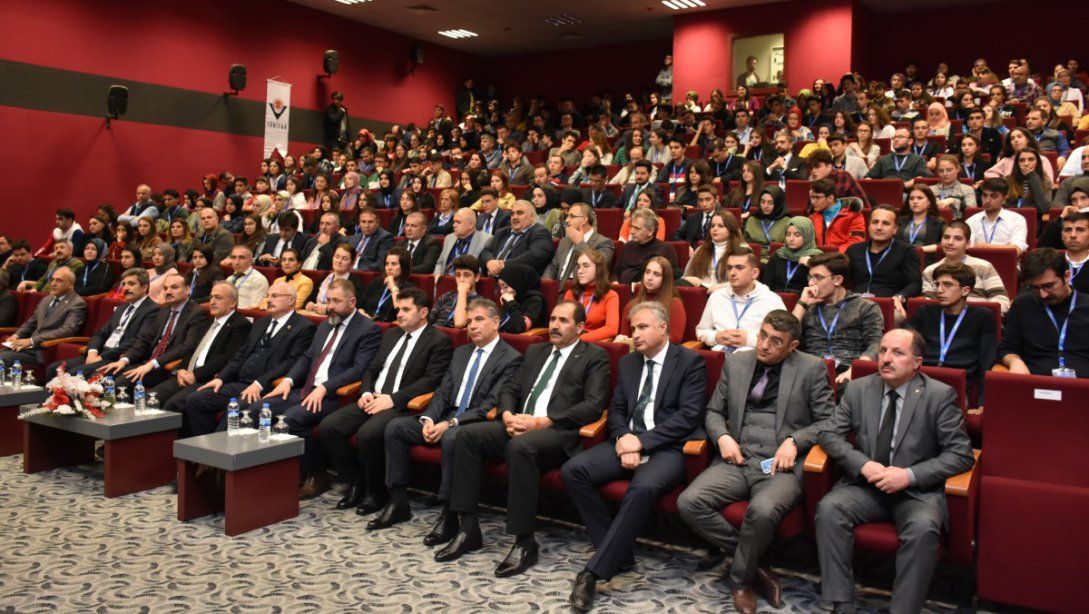 51. TÜBİTAK Lise Öğrencileri Araştırma Projeleri Erzurum Bölge Yarışması Başladı