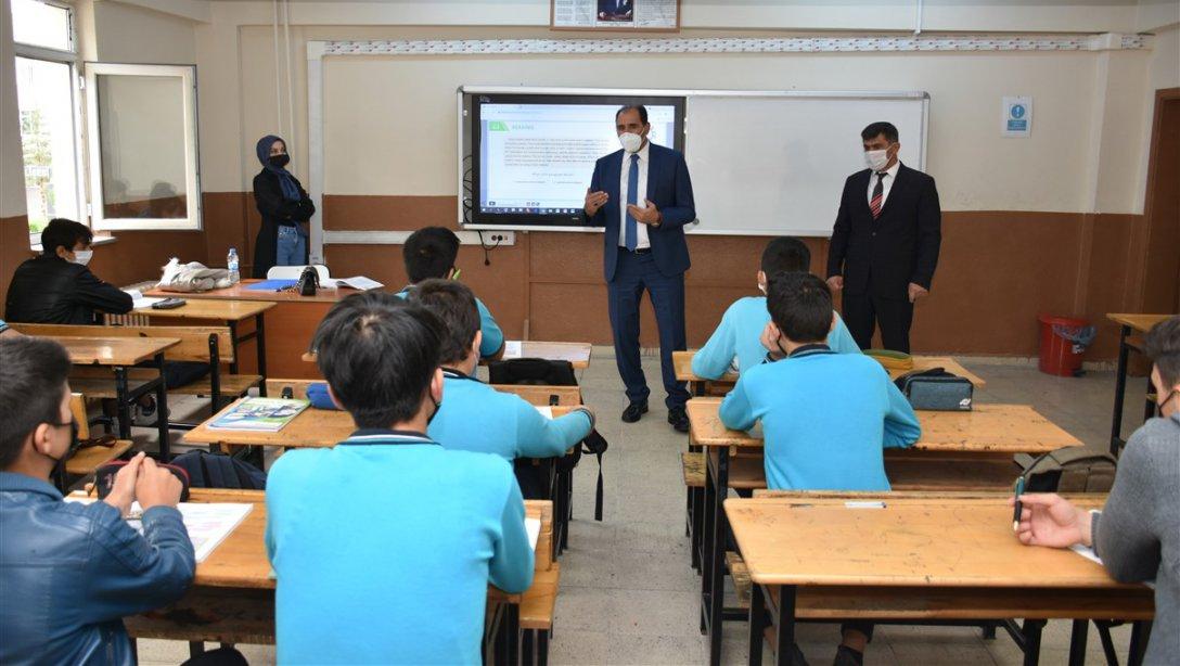 İl Millî Eğitim Müdürümüz Erzincan Anadolu İmam Hatip Lisesini Ziyaret Etti