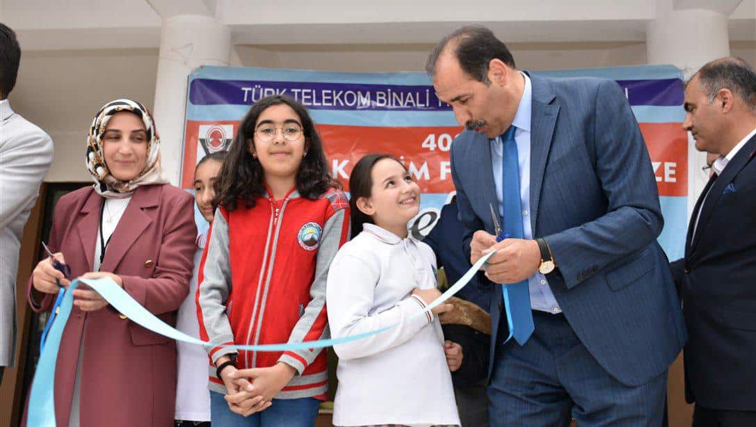 Türk Telekom Binali Yıldırım Ortaokulu TÜBİTAK 4006 Bilim Fuarı Gerçekleştirildi