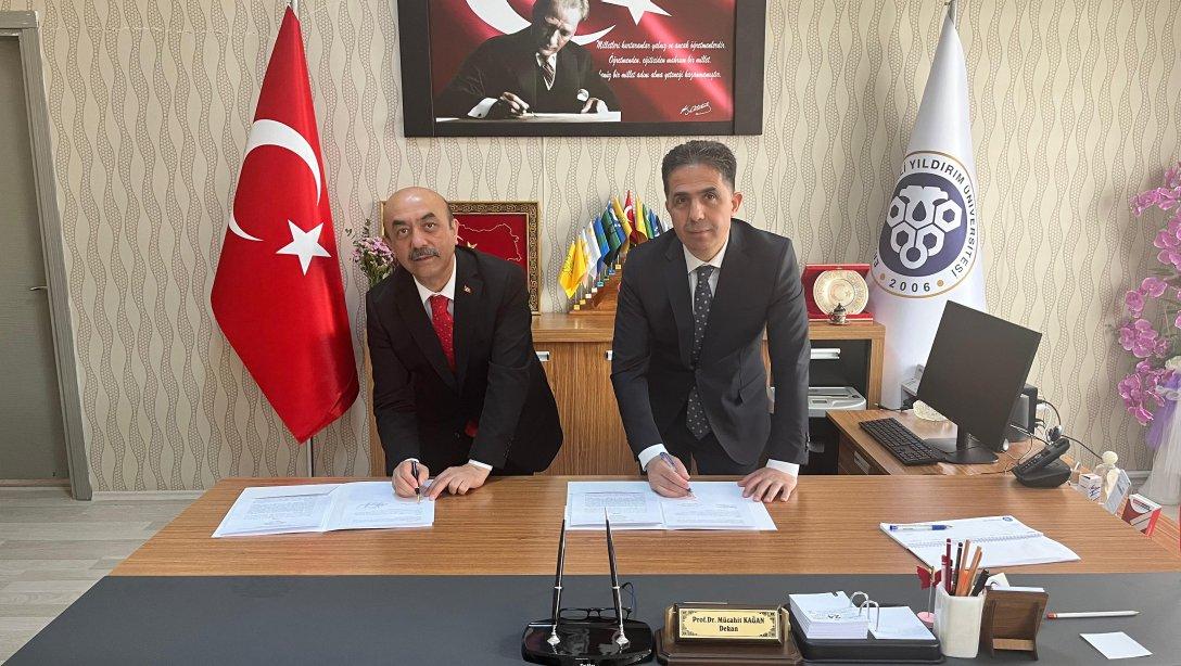 Erzincan Binali Yıldırım Üniversitesi Eğitim Fakültesi ile İl Milli Eğitim Müdürlüğümüz arasında Eğitimde İşbirliği Protokolü İmzalandı