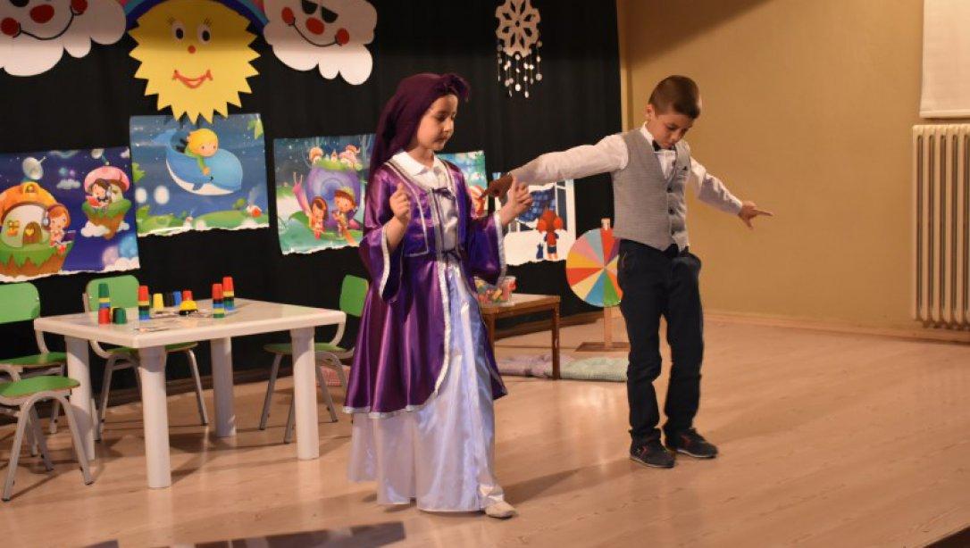 Akşemseddin İlkokulu Öğrencileri Okuma Bayramı Düzenledi