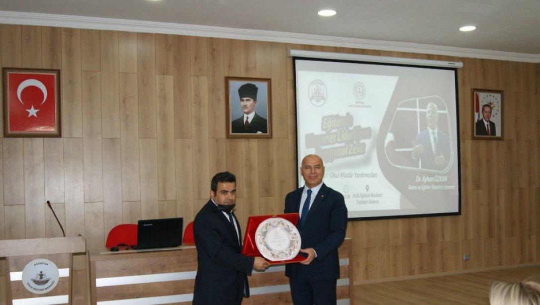 Erzincan Akademisi Kapsamında Sayın Dr. Ayhan Özkan Tarafından 2. Eğitim Semineri Düzenlendi. 