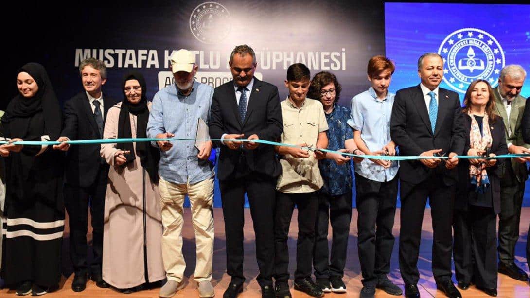 Bakan Özer, Mustafa Kutlu Kütüphanesi'nin Açılışını Yaptı