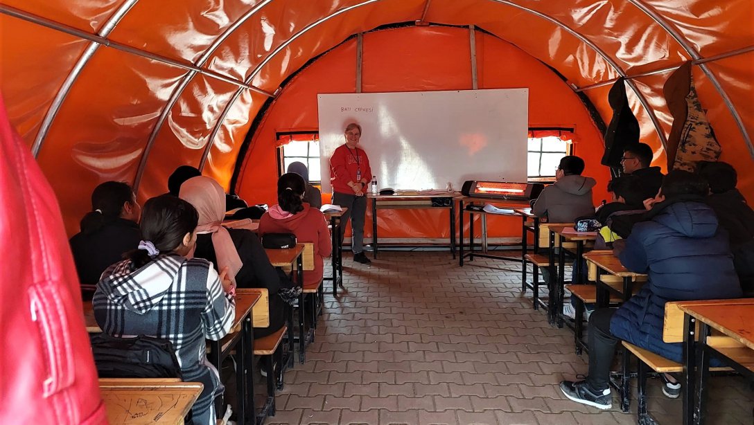 Gönüllü Öğretmenlerimiz Malatya'da Ders Başı Yaptılar