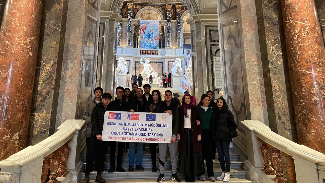 Erzincan MEM 2022 Yılı Okul Eğitimi Erasmus+ Programı Kapsamında Gerçekleştirilen Viyana 1. Grup Hareketliliği Tamamlandı