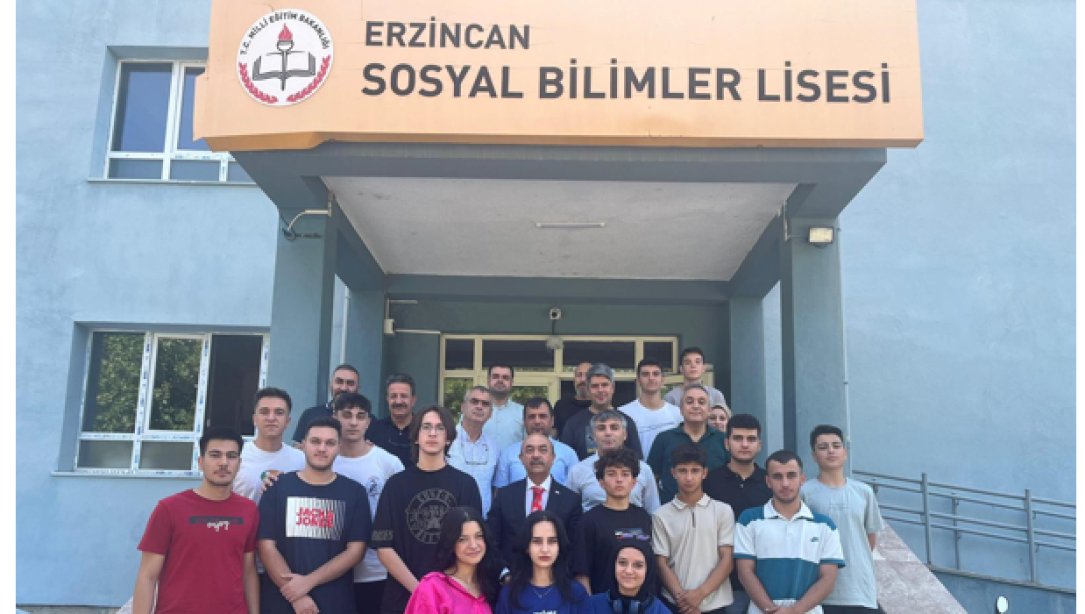 İl Millî Eğitim Müdürümüz Sn.Hacı Ömer Kartal, Okullarımızda Yaz Dönemi Destekleme ve Yetiştirme Kursları Kapsamında Açılan 12.Sınıf Kurslarını Ziyaret Etti