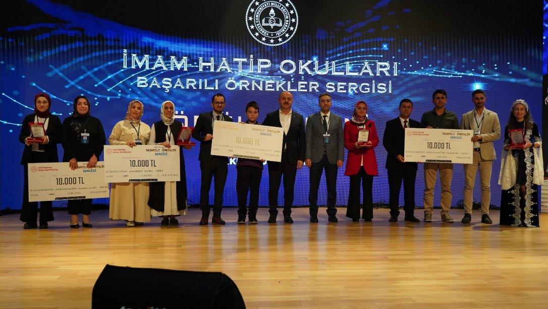 Şemseddin Uçar İmam Hatip Ortaokulumuzdan Büyük Başarı