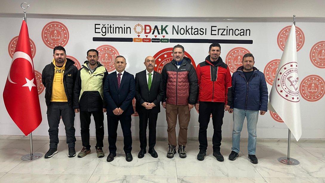 MEB İlimiz Okul Sporları Koordinatörleri İl Milli Eğitim Müdürümüz Sn. Hacı Ömer Kartal'ı Ziyaret Ettiler