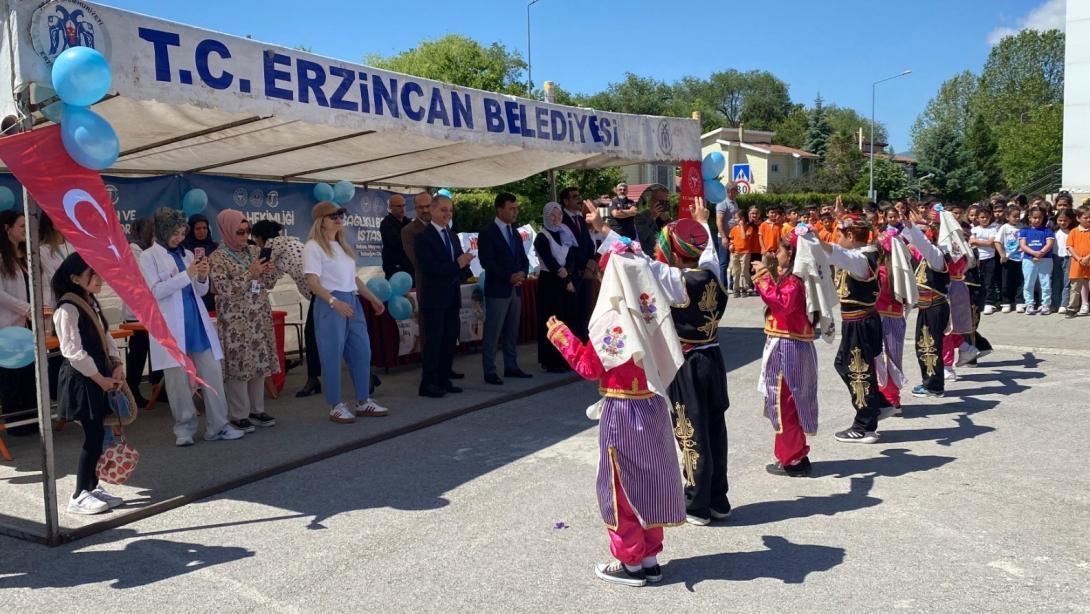 Bahçelievler İlkokulu'nda 'Sağlıklı Okul, Sağlıklı Gelecek' Etkinliği Düzenlendi