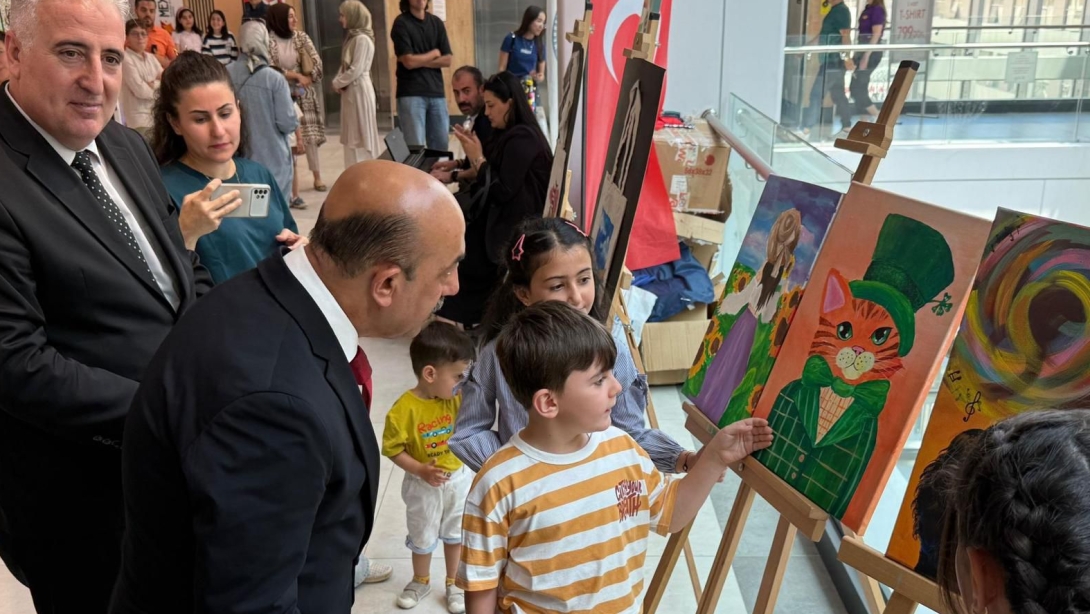 İl Millî Eğitim Müdürümüz Sn. Hacı Ömer Kartal, Erzincan BİLSEM Öğretmenleri Ve Öğrencileri Tarafından Hazırlanan 